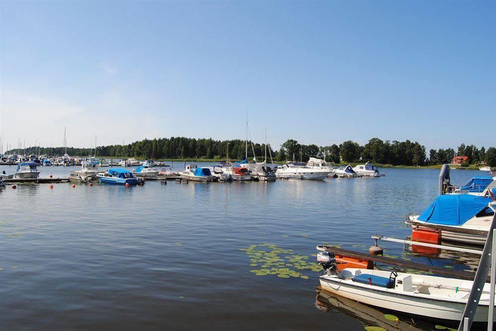 Krongarden Vandrarhem Kristinehamn Exterior foto
